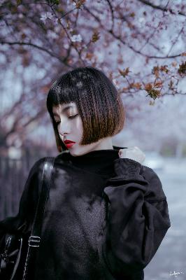 惊！穿进肉欲游戏，每天都要挨C？这是怎么回事！